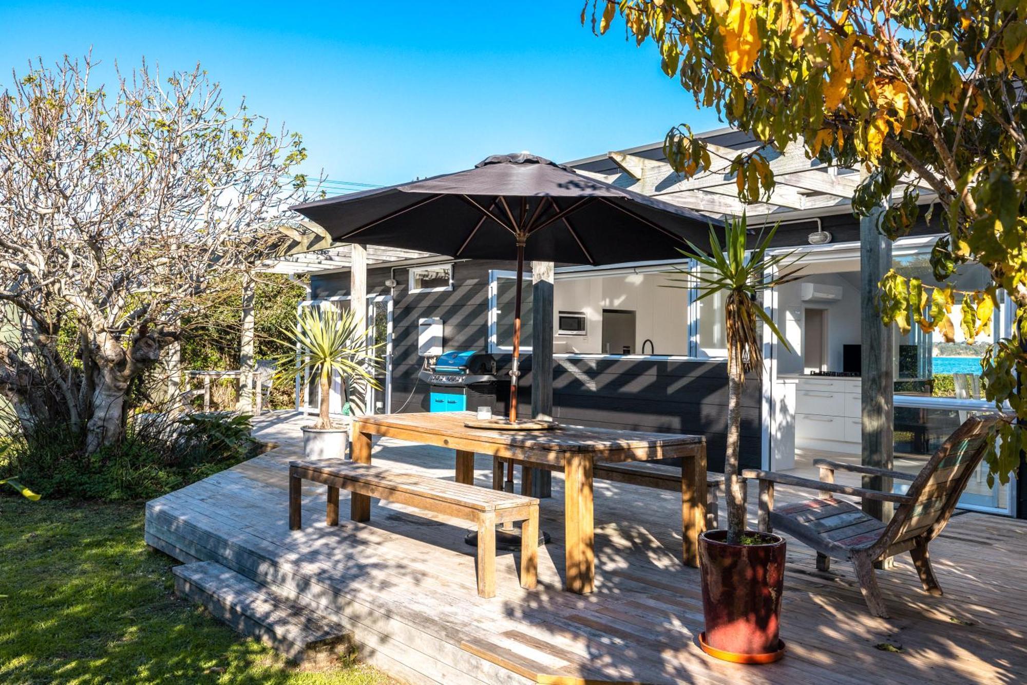 Driftwood Beach House With Spa Pool - Absolute Beachfront! Blackpool Luaran gambar